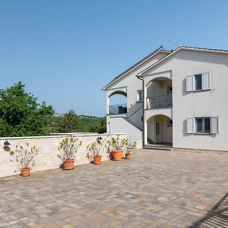 Villa Vires Лабин Екстер'єр фото